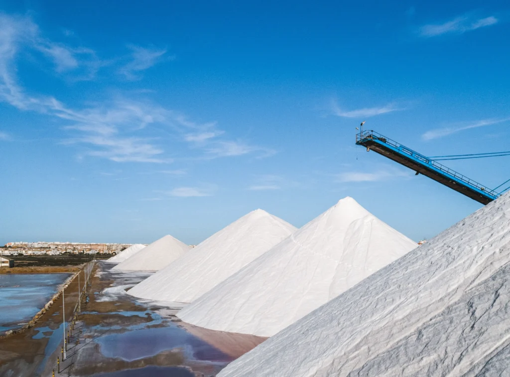 mountains of salt on salt lake 2026 03 09 22 09 34 utc